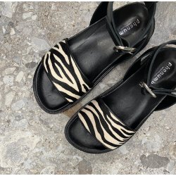 Phenumb Copenhagen Notting sandal med zebra