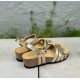 Bella Moda 25637 sandal med kilehæl i guld skind