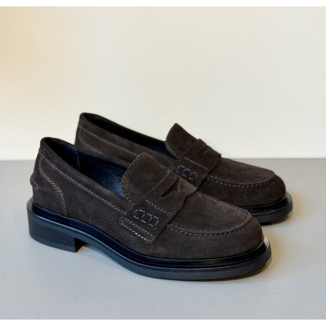 Phenumb Copenhagen Pure loafer i mørkebrun ruskind