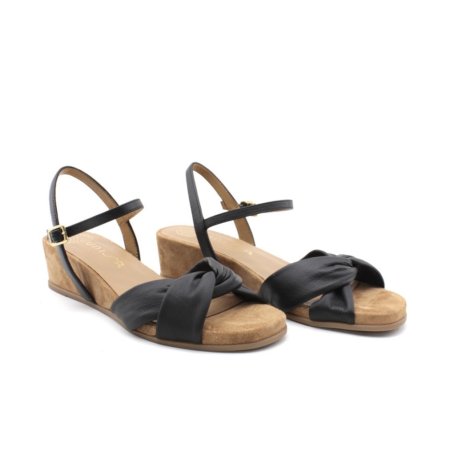 Unisa Badesi kilehæls sandal i sort